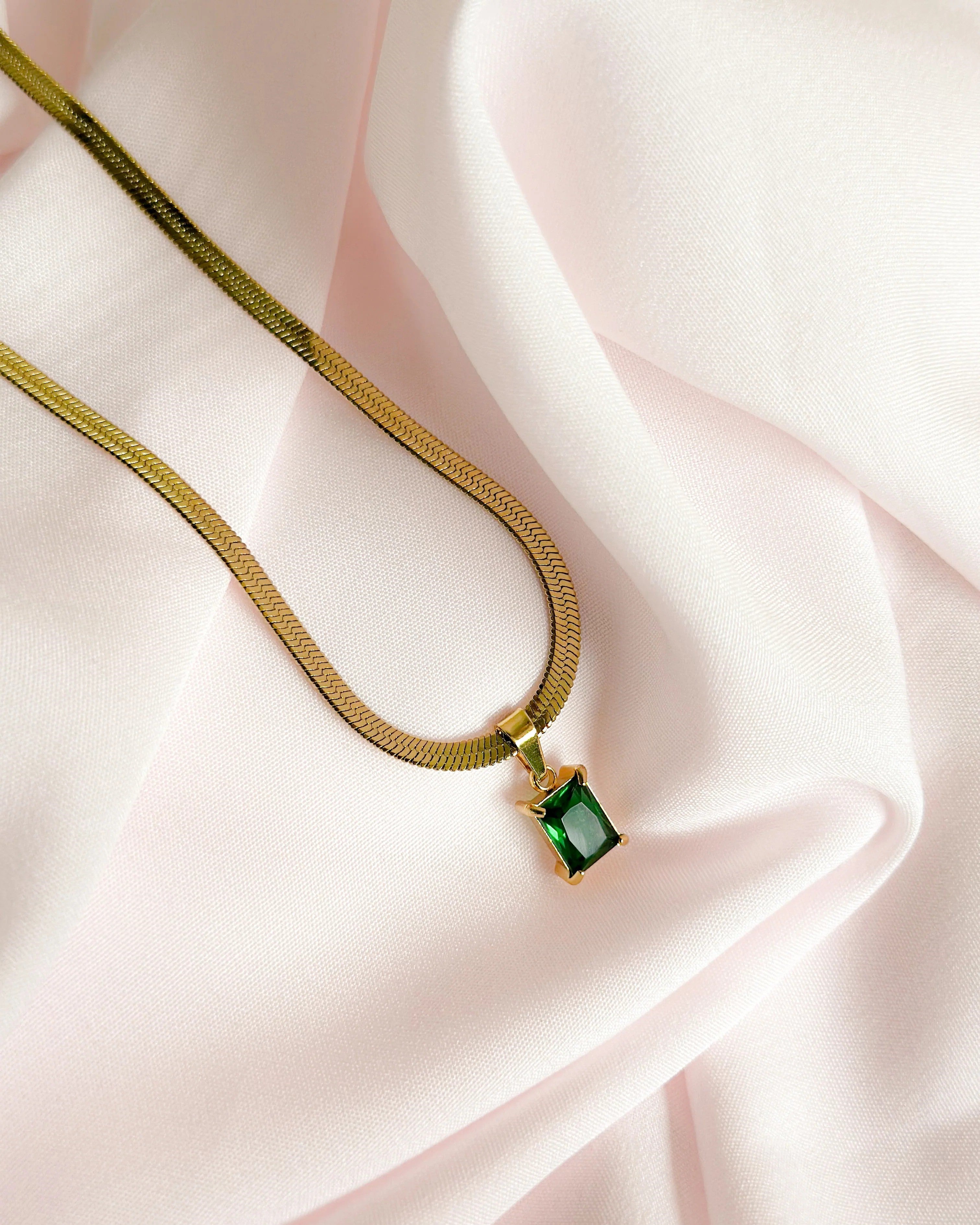 Emerald Green Stone™ Necklace