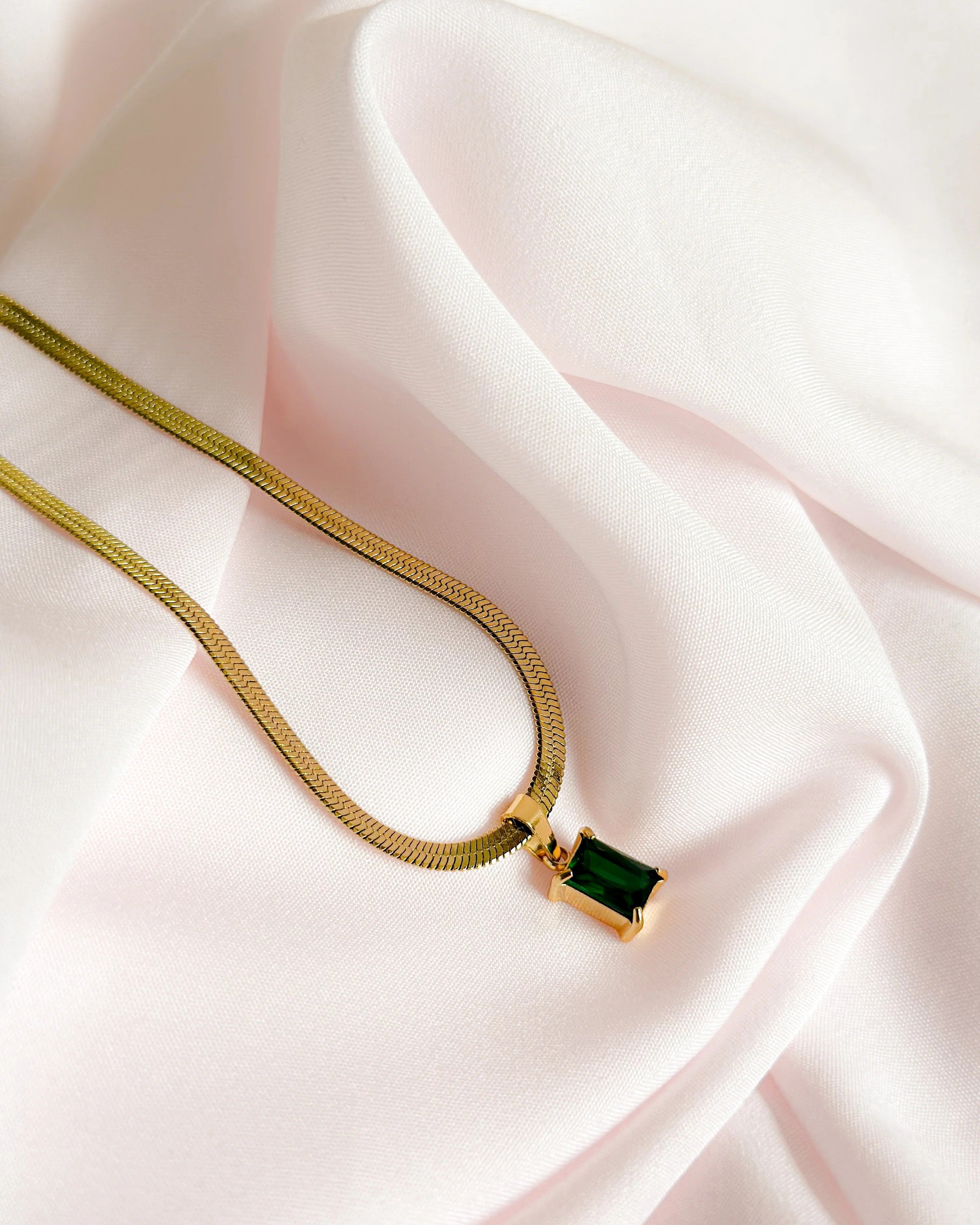 Emerald Green Stone™ Necklace